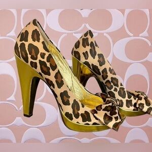 Coach Satin Leopard Print Daisey Open Toe Pumps Gold Heel Bow 8 Made In Italy